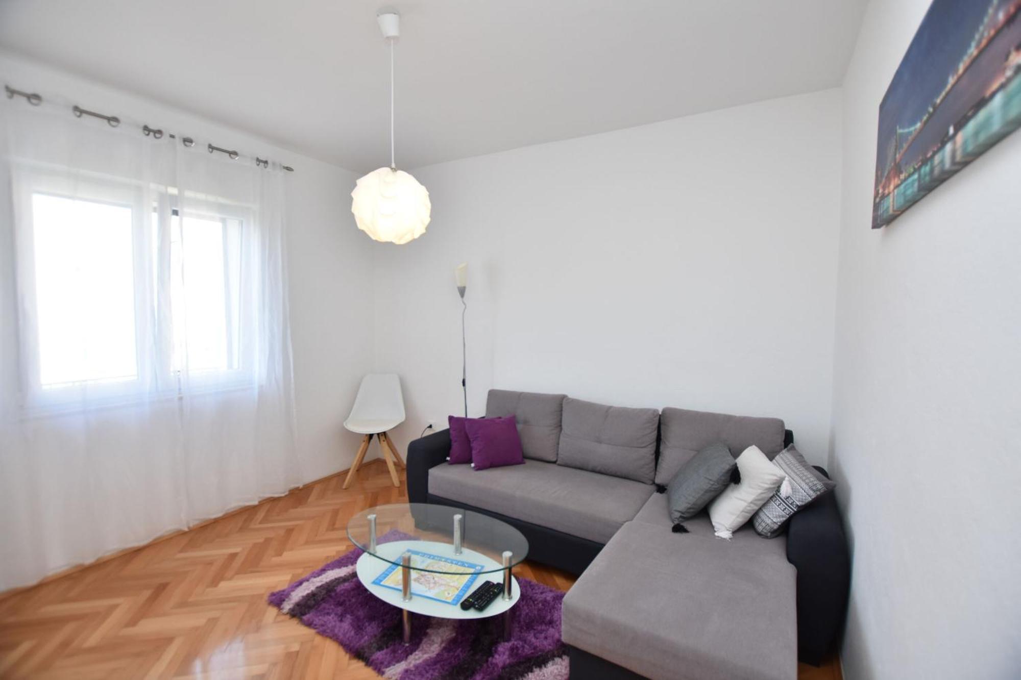 Apartments Guzela Primošten Rom bilde
