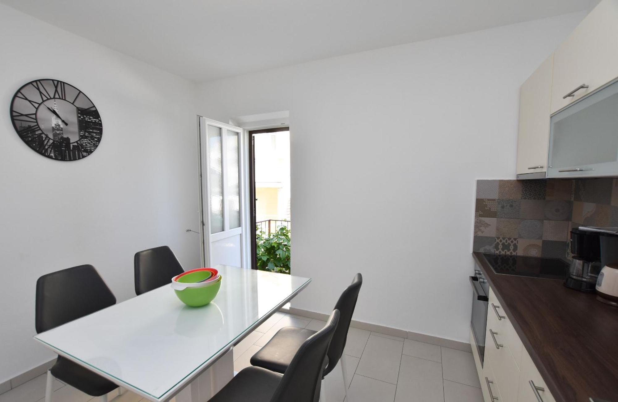 Apartments Guzela Primošten Rom bilde